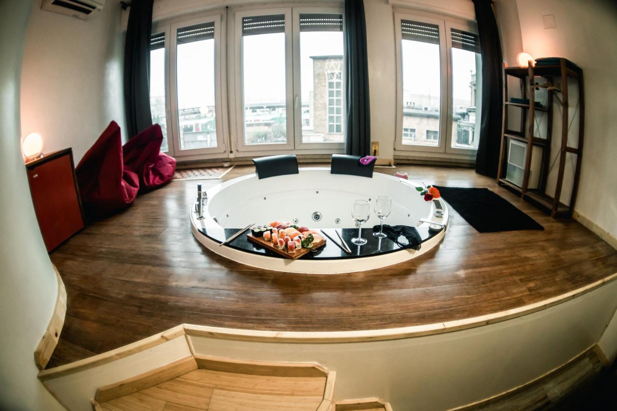 4roomz 3* Bologne