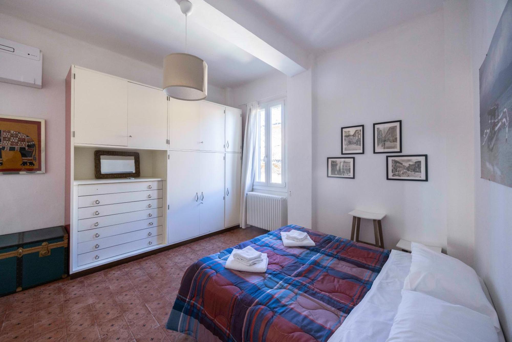 Santo Stefano, By Short Holidays