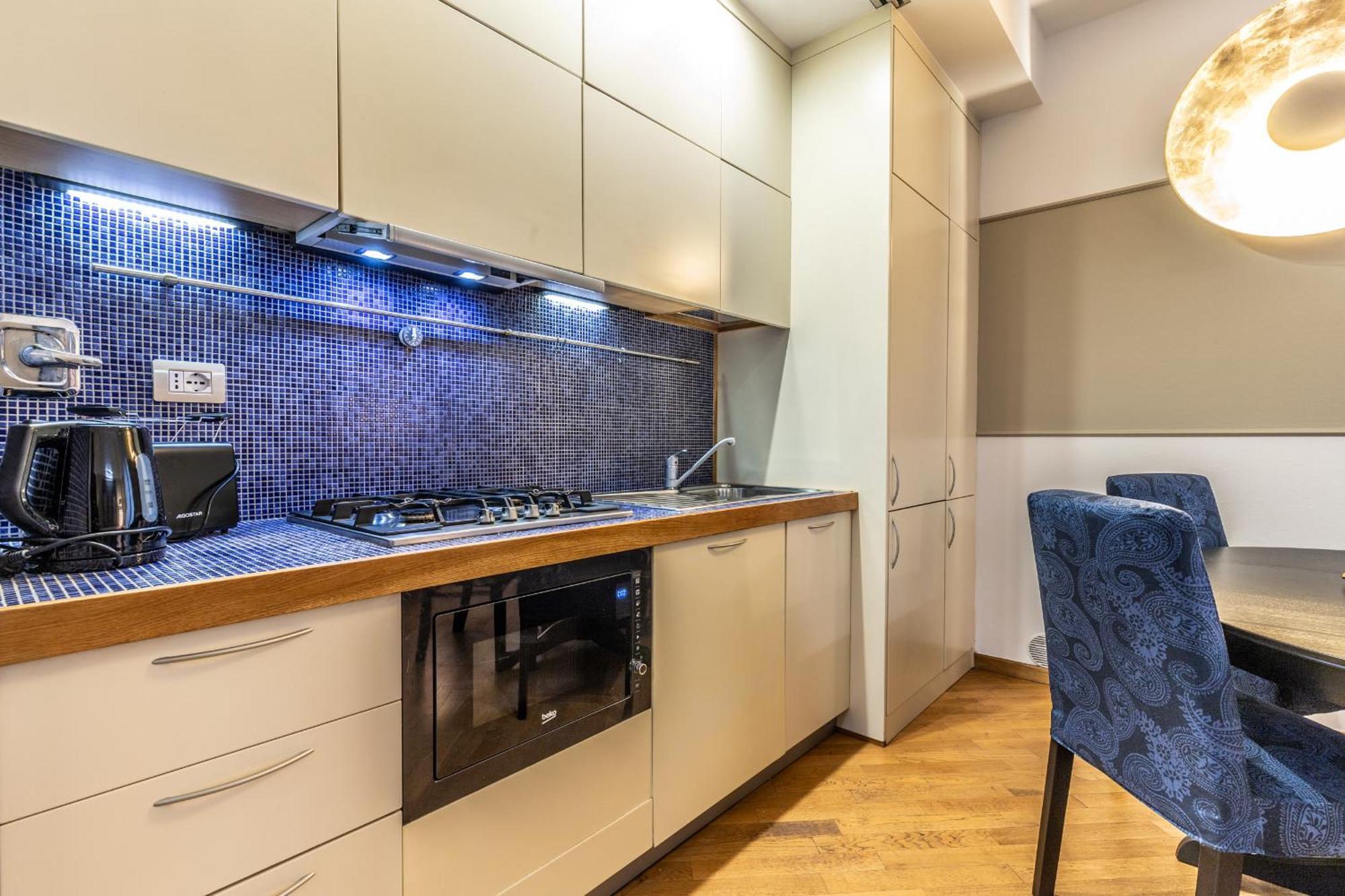Housmart Azzo Gardino 4 *
