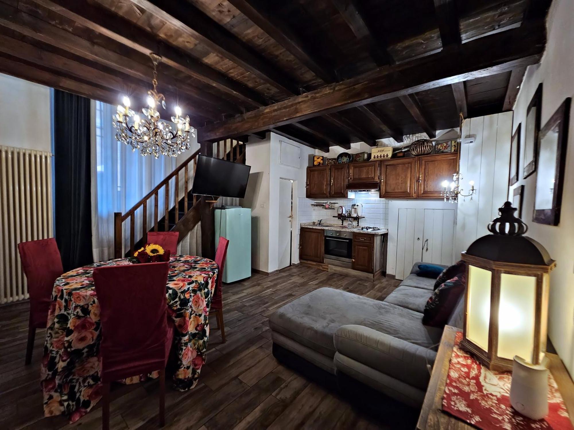 Residenza Saragozza Nuovo Stile Gipsy 2025 ! Bologne