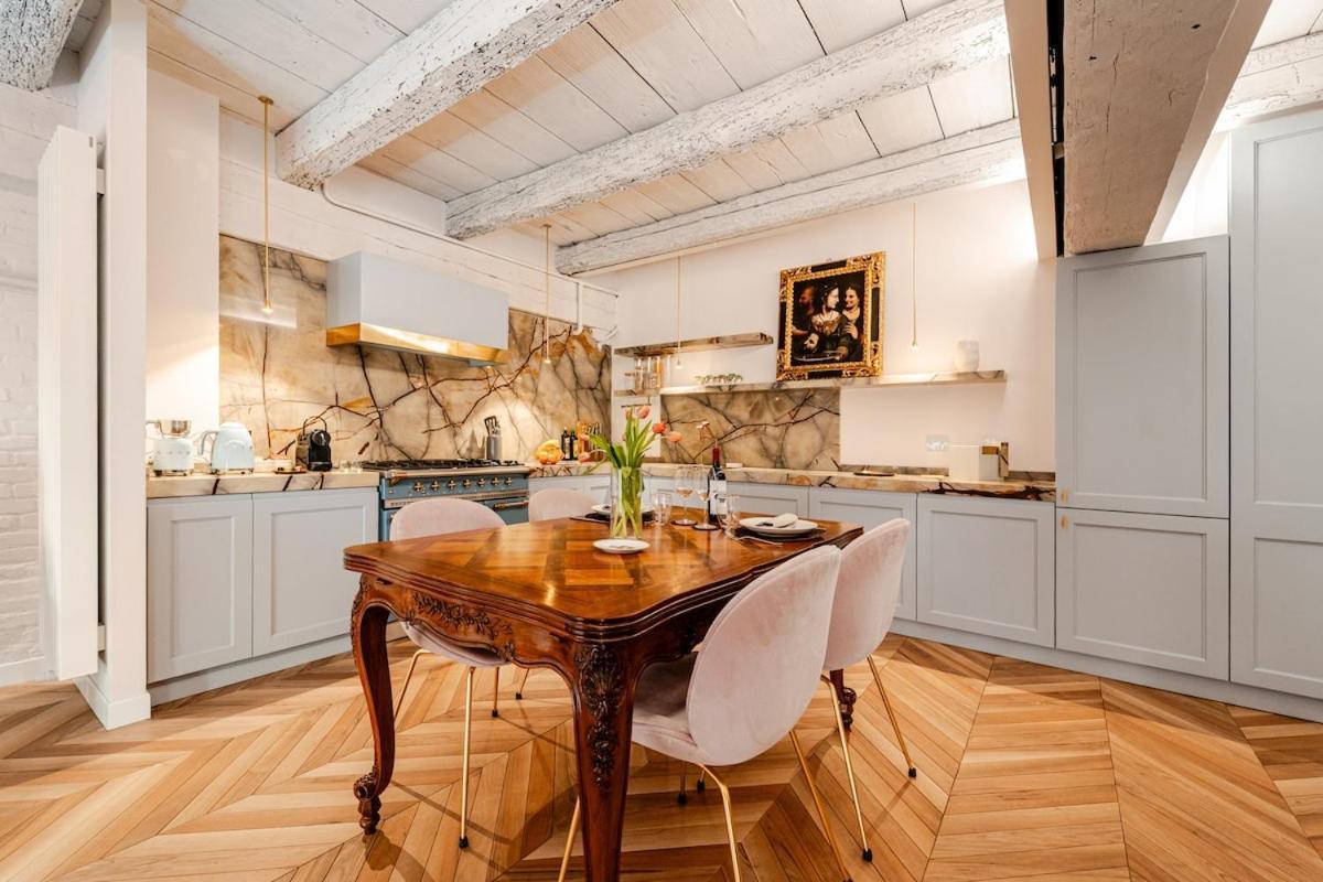 Appartamento Deluxe Fine Art Historic Centre *