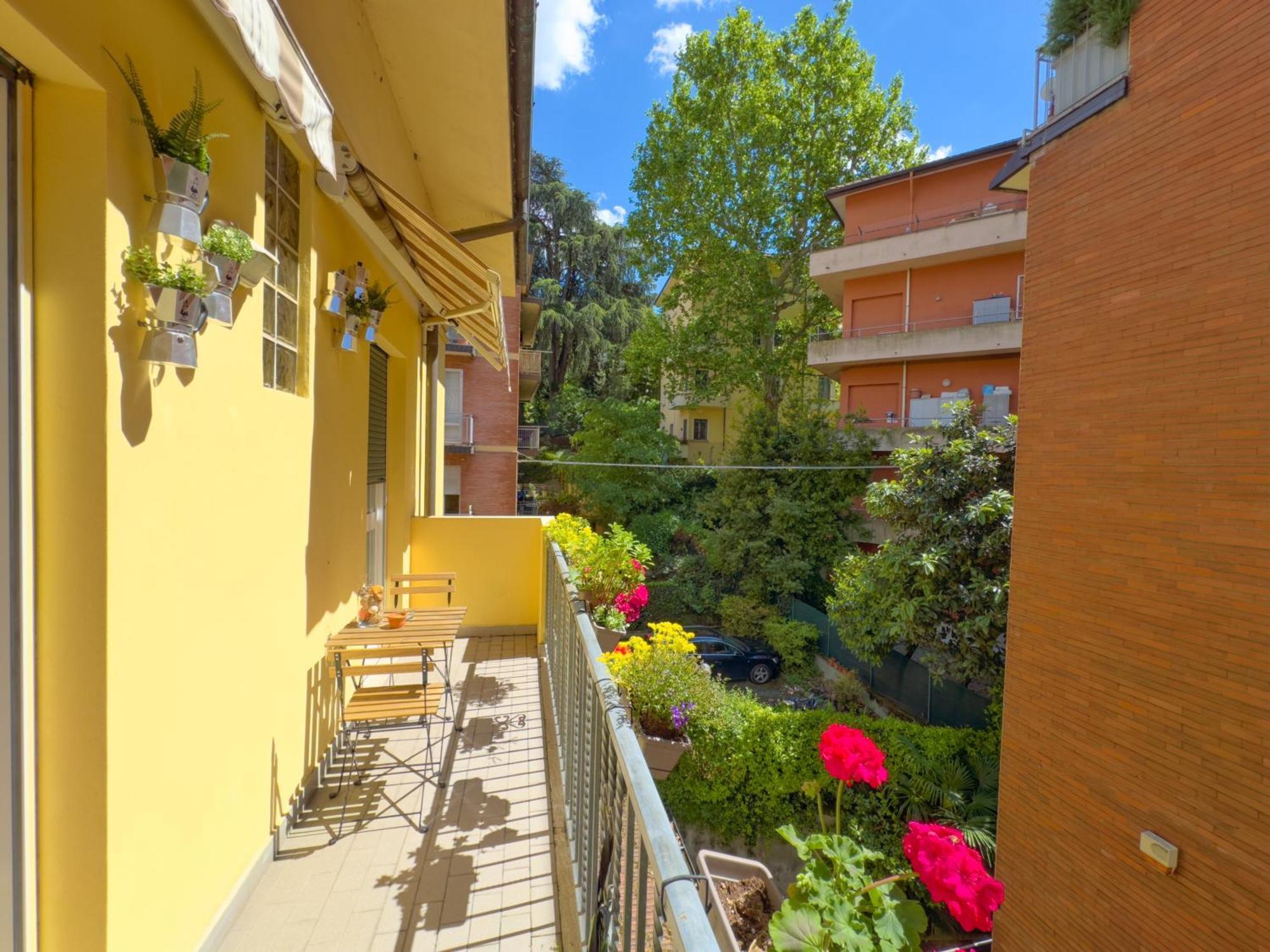 Behappys Charming Balcony-near The Centre&rizzoli Bolonia