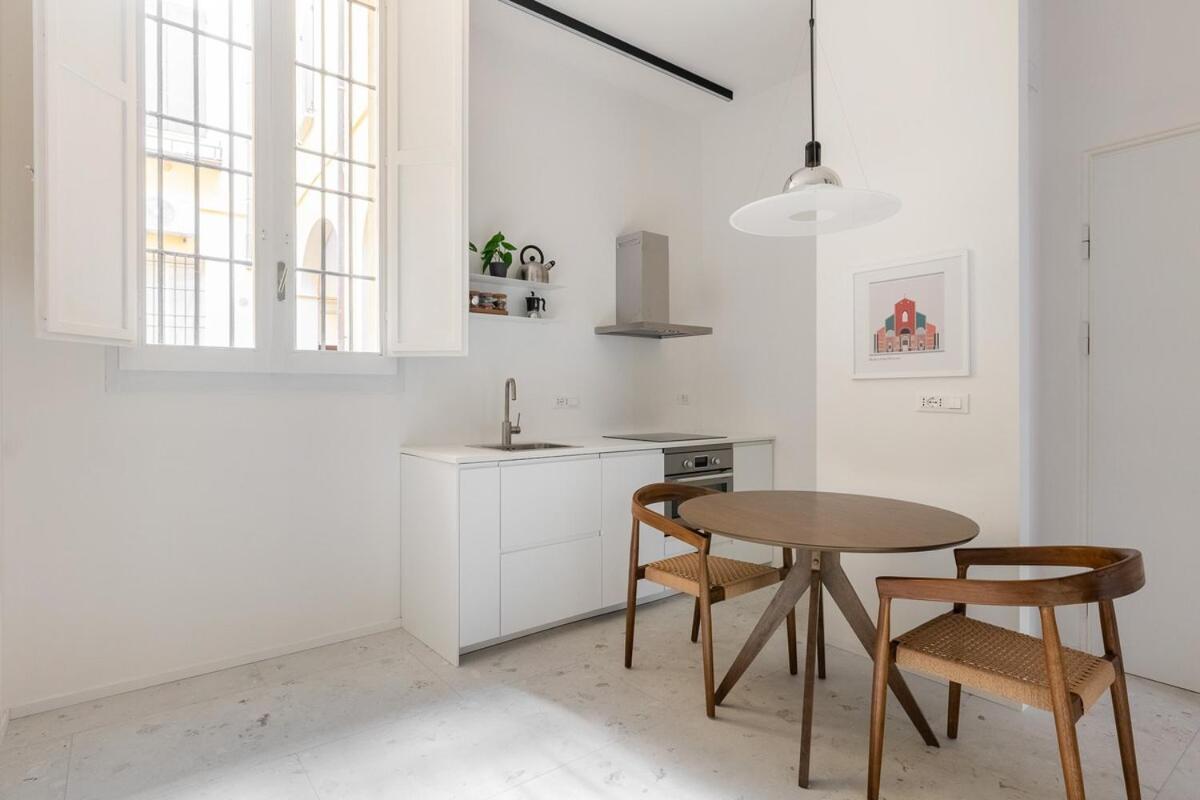 San Vitale 86, A Stone's Throw From The Two Towers Apartment Bologna