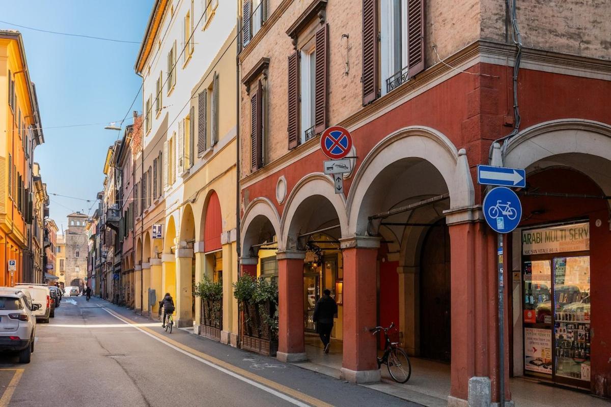 San Vitale 86, A Stone's Throw From The Two Towers Appartamento