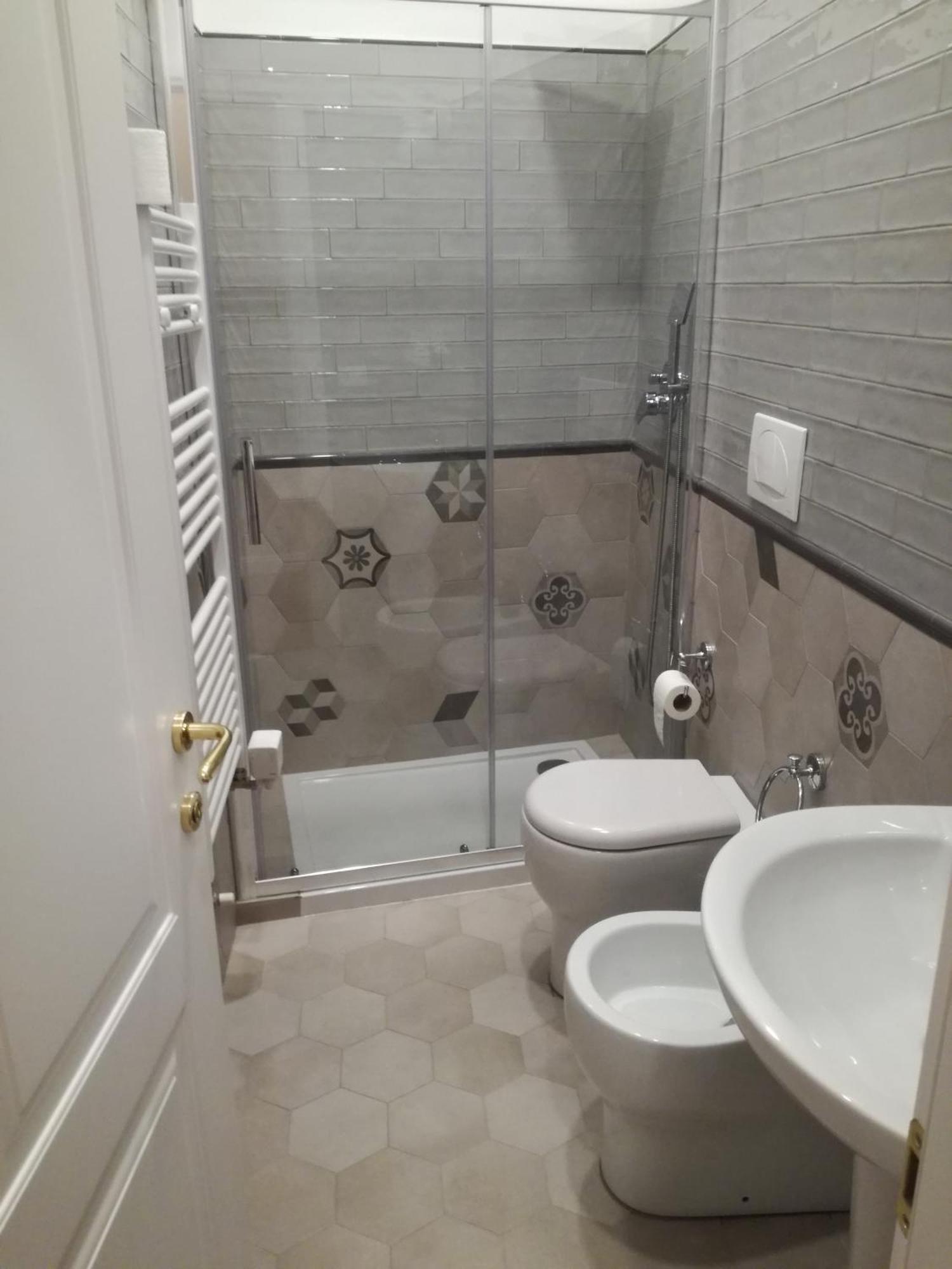 Affittacamere Piazza Cavour 2 Luxury Rooms- Bedinbolognacentro Bologna