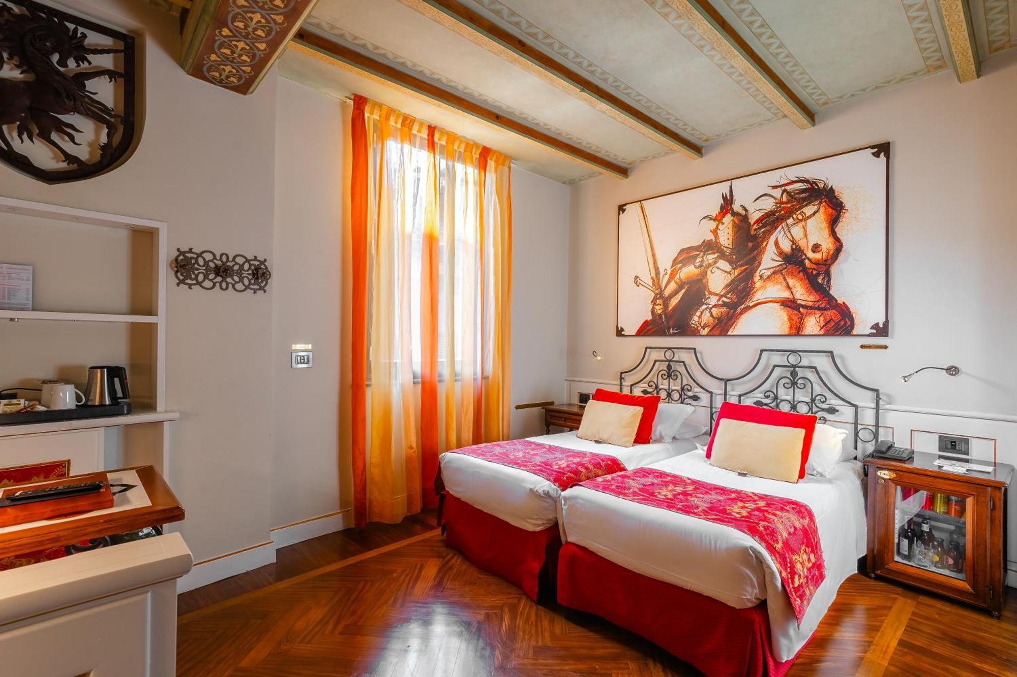 Hotel Art Commercianti 4*