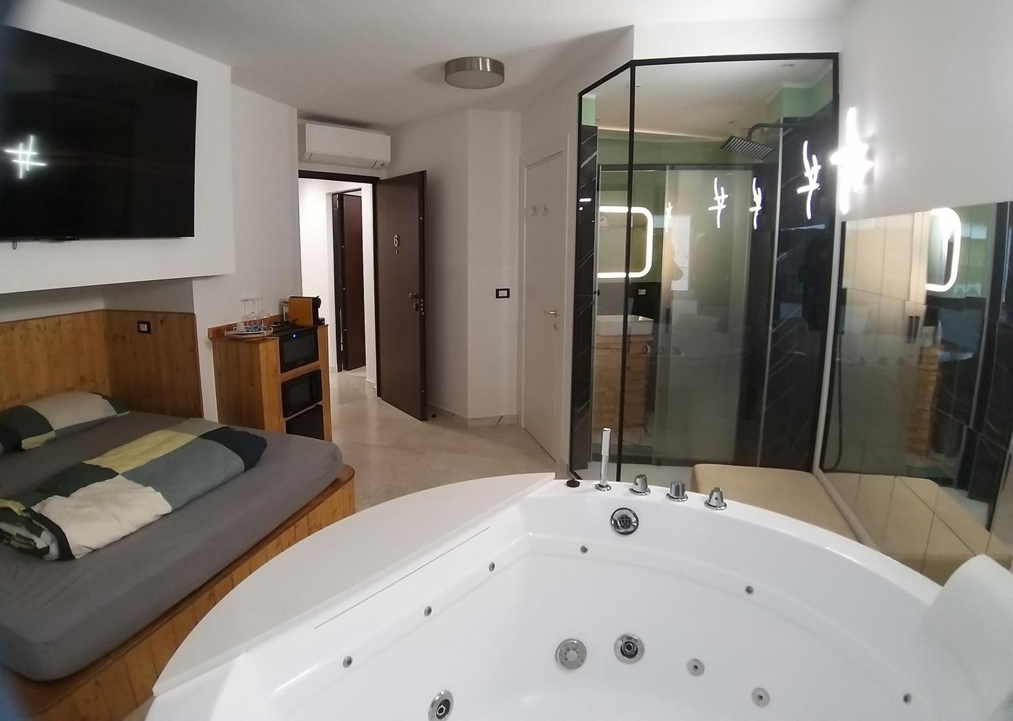 Couette-café 4roomz 3*