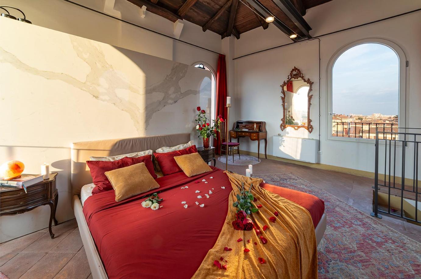 Tower Of Lovers - Ancient Altana Apartment