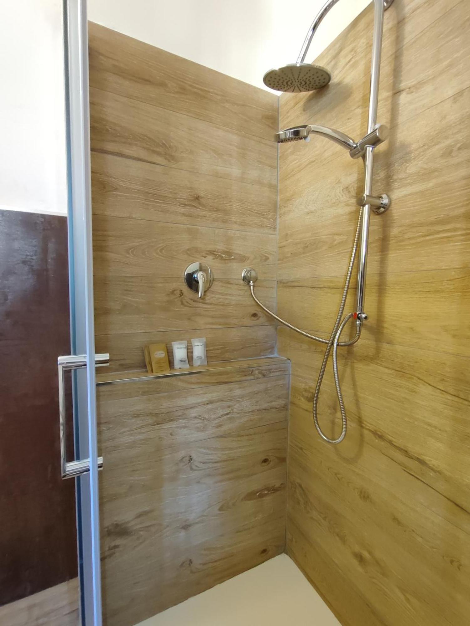 Residenza Maggiore 10 - - * Bologna