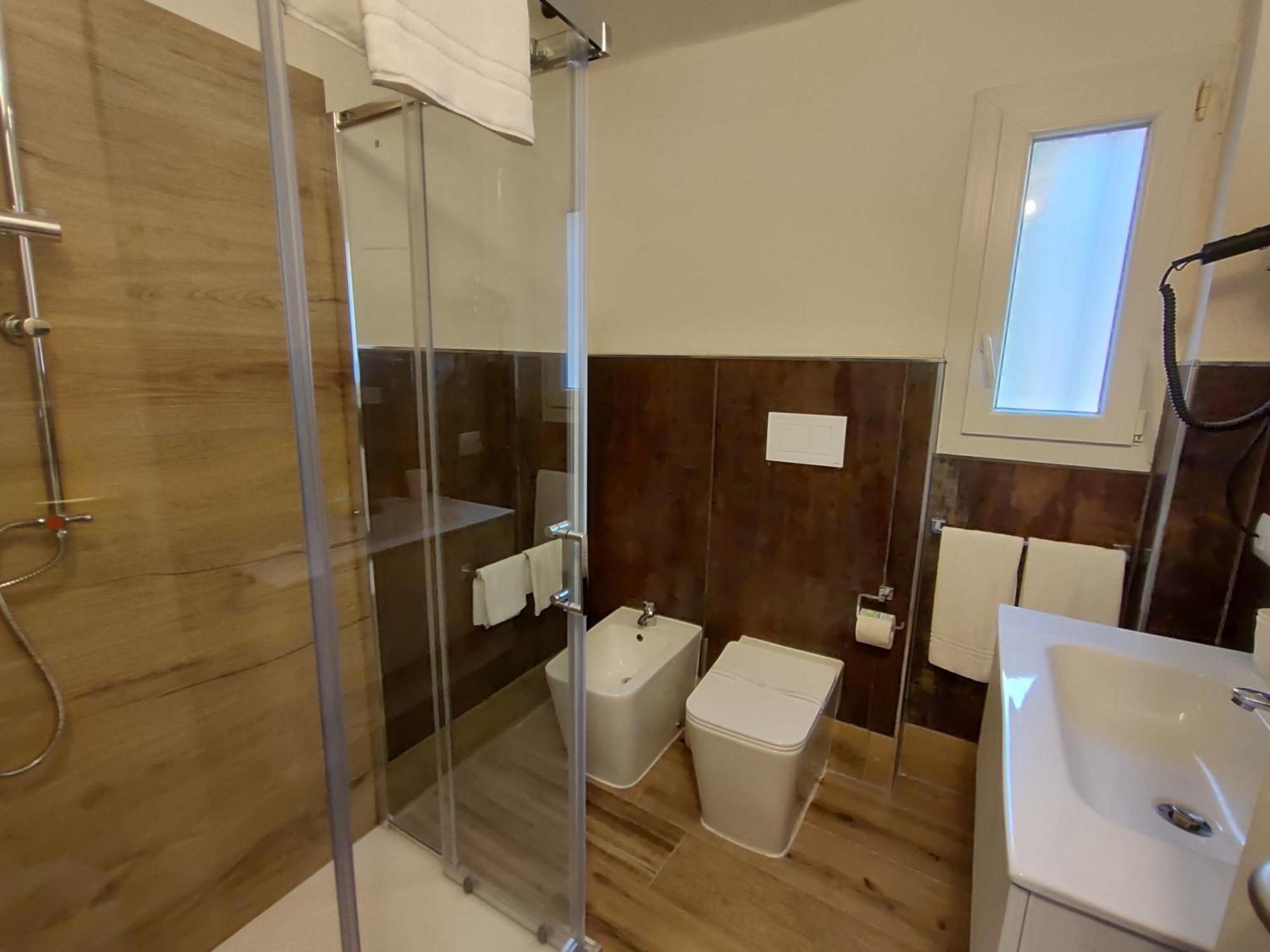 Residenza Maggiore 10 - - * Bologna