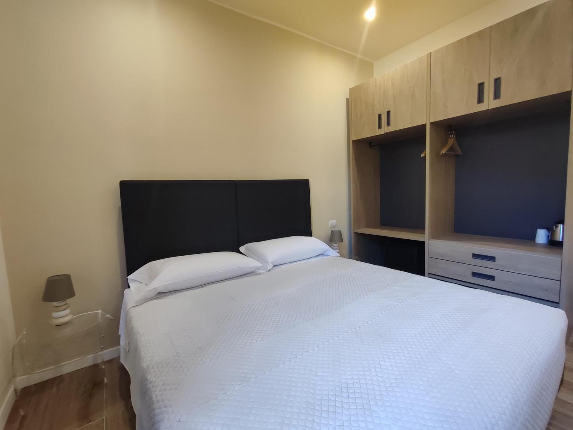 Residenza Maggiore 10 - - *