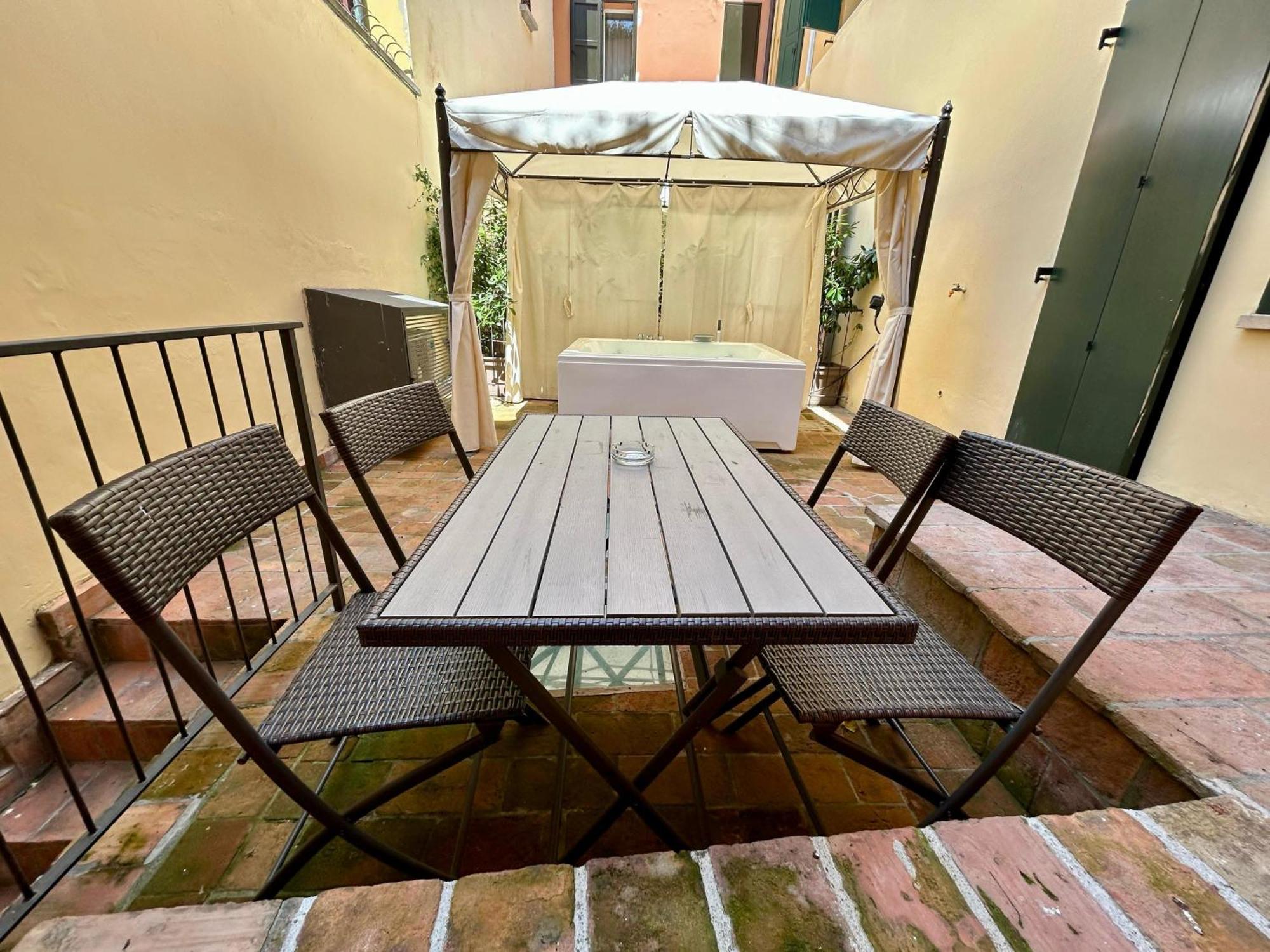Frassinago Deluxe Suites-bolognarooms Appartement