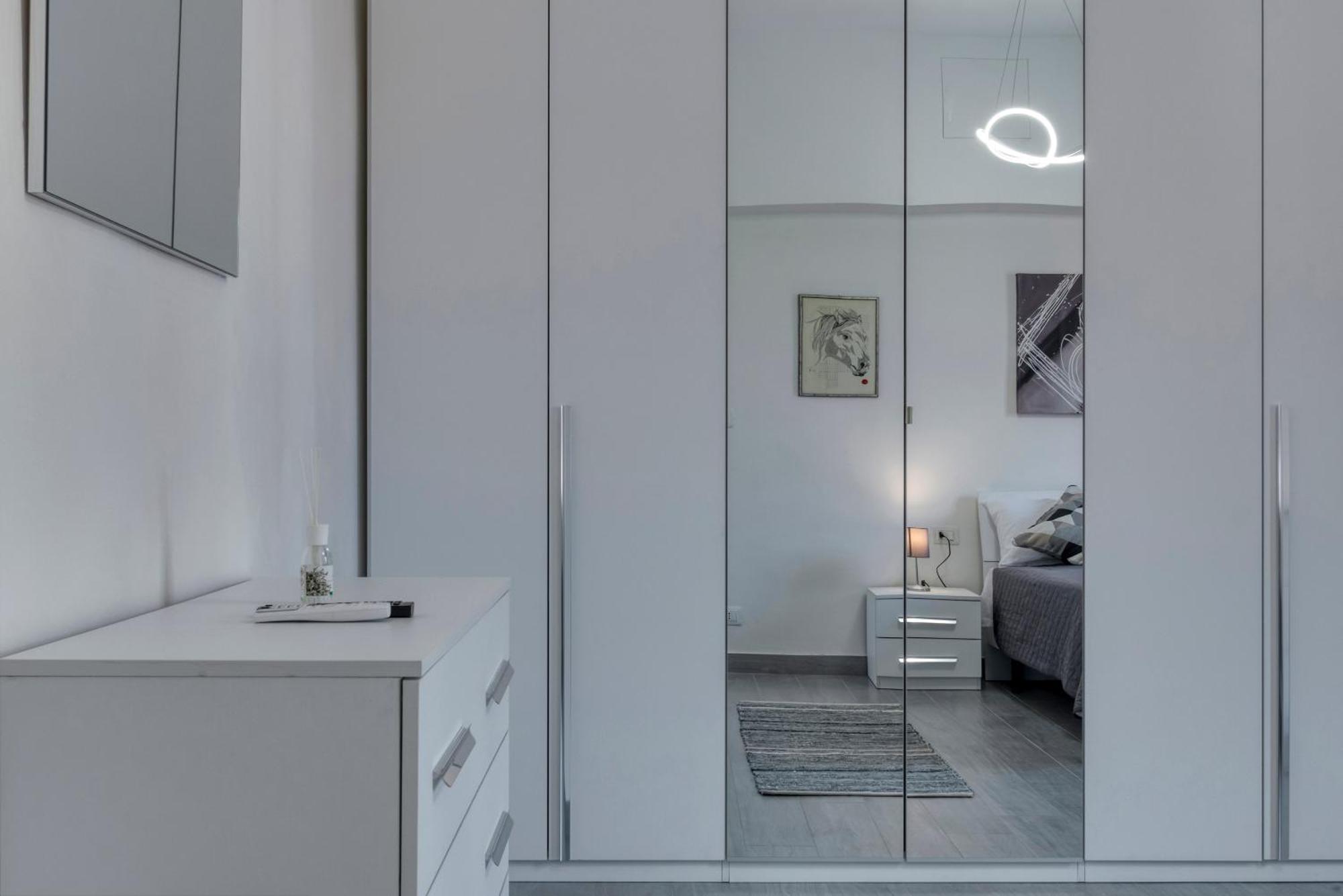 Bed & Breakfast Civico 233 - Stanza Privata Parcheggio Colazione Bagni Condivisi *