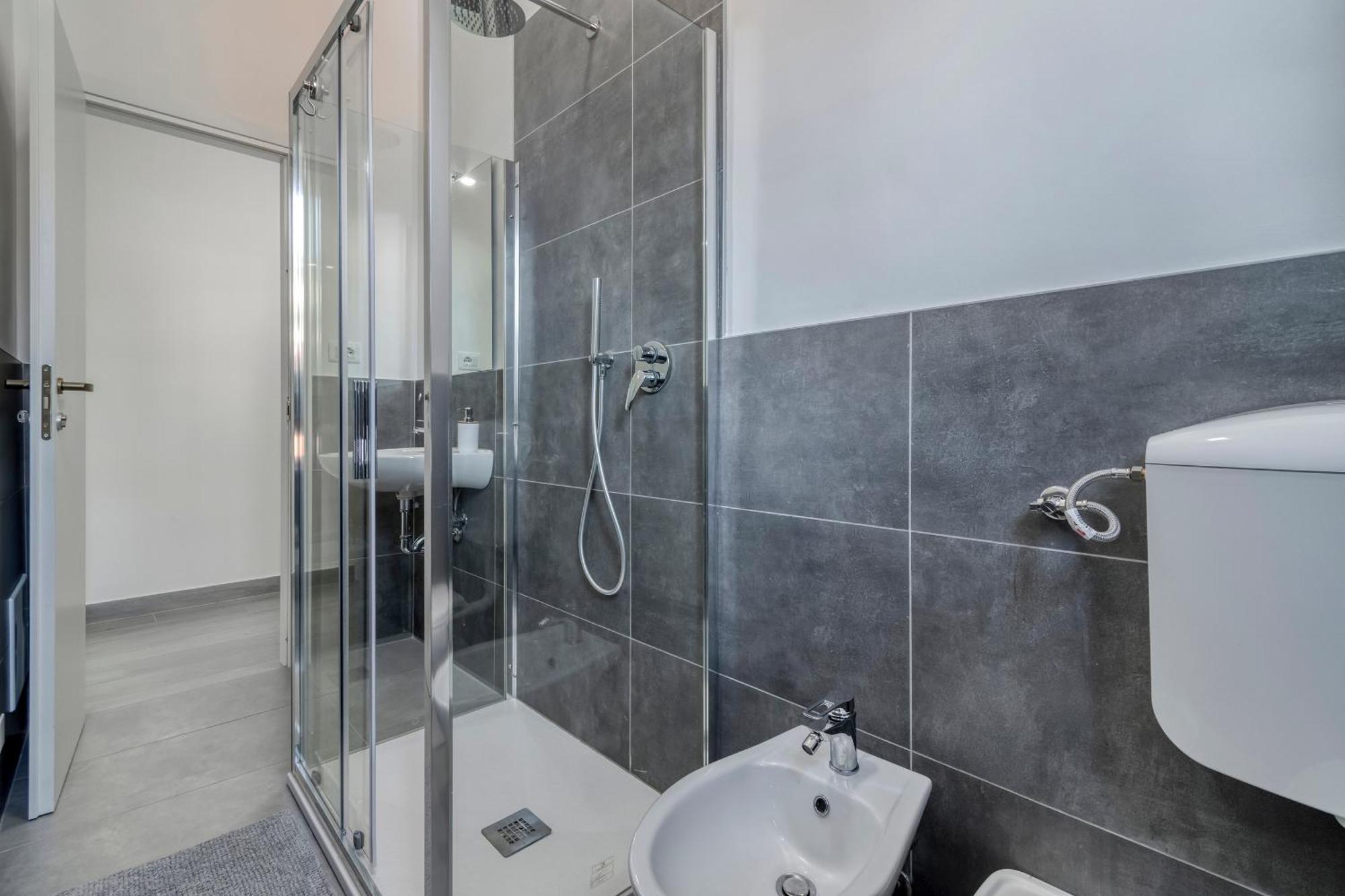 Bed & Breakfast Civico 233 - Stanza Privata Parcheggio Colazione Bagni Condivisi *