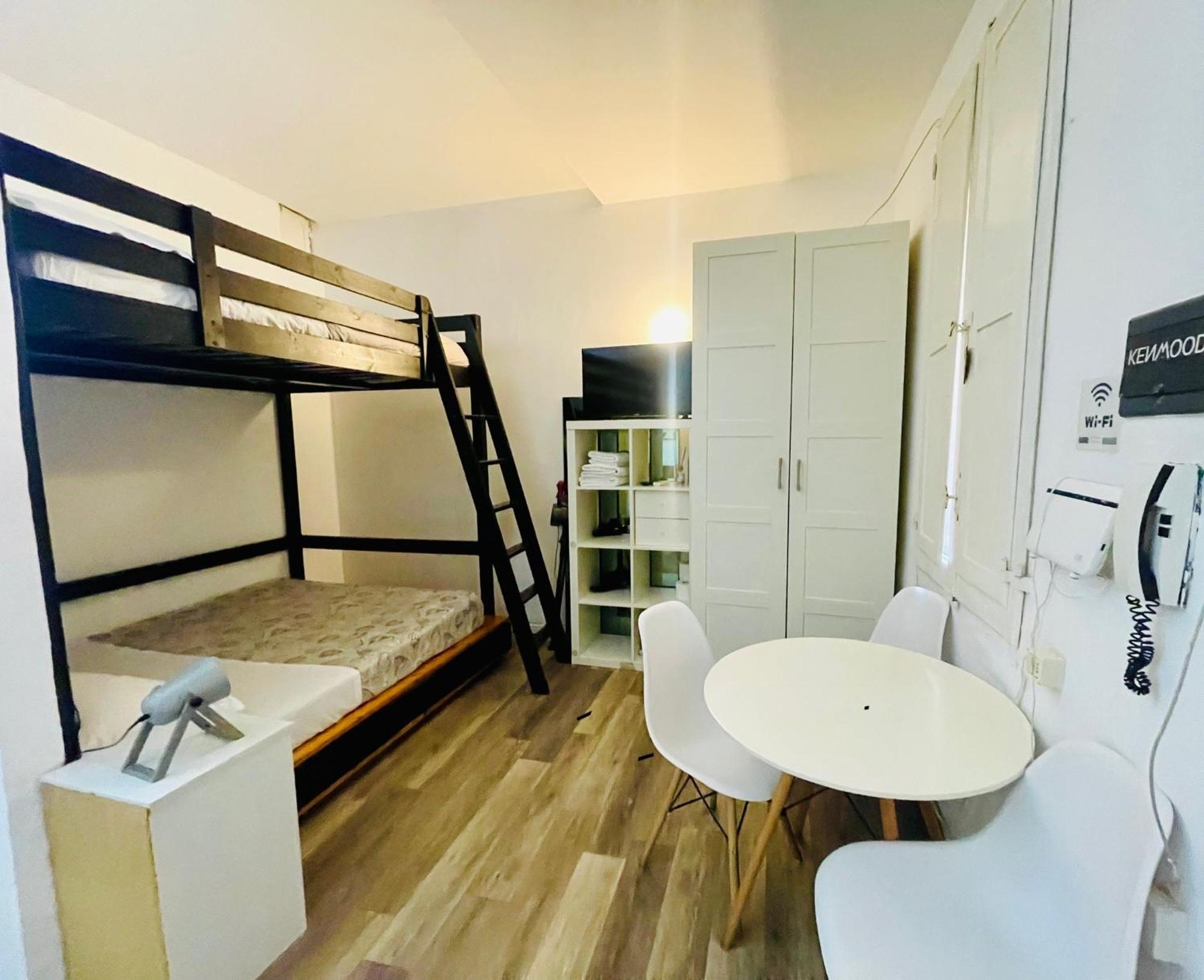 Portici Di Via Piella Apartamento