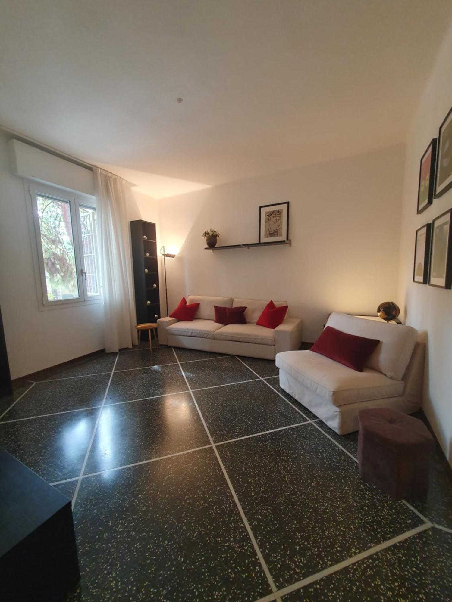 Spacious Three-room In Saragozza Appartement *