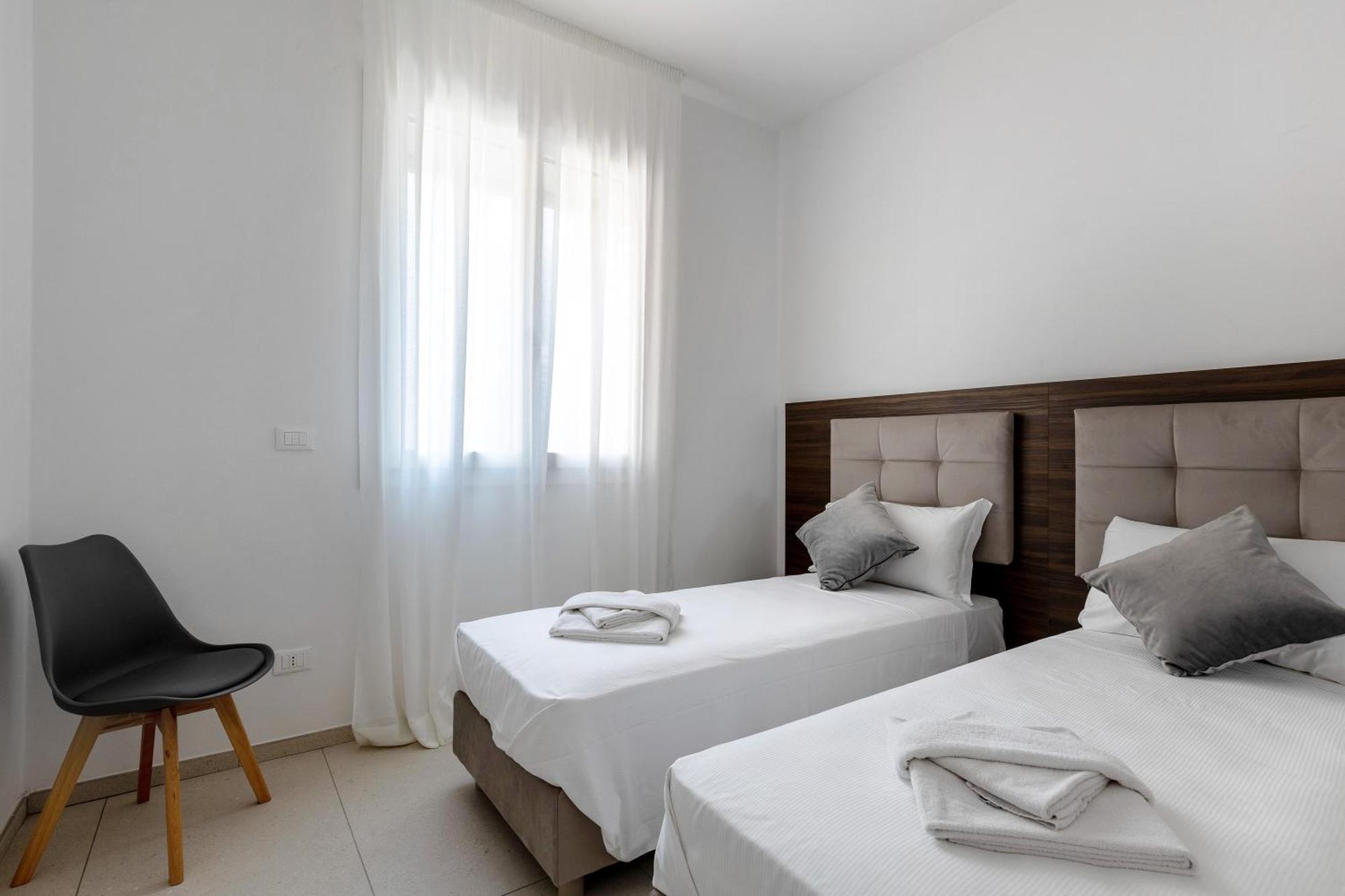 Apartment Le Dodici Porte - Porta San Vitale 6 By District *