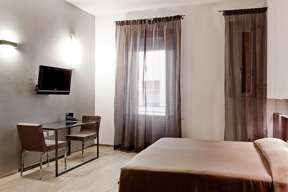 Mua Boutique Bologna