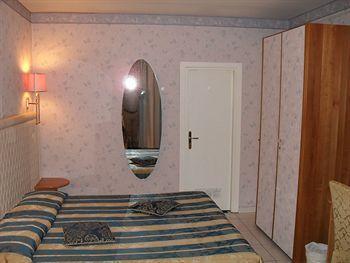 Gasthof Residenza Due Torri Check In Presso Vicolo Cattani 7