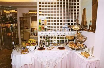 Guest house Residenza Due Torri Check In Presso Vicolo Cattani 7