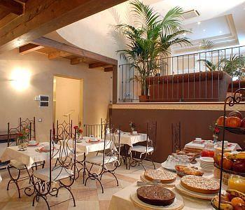Del Borgo Bolonia