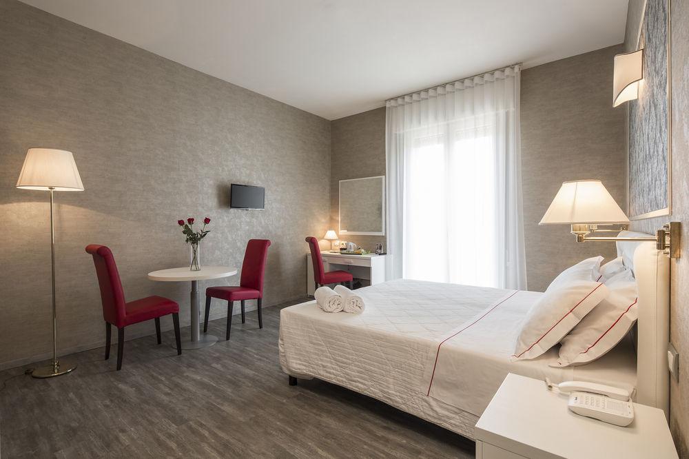 Nuovo Del Porto Hotel 3*