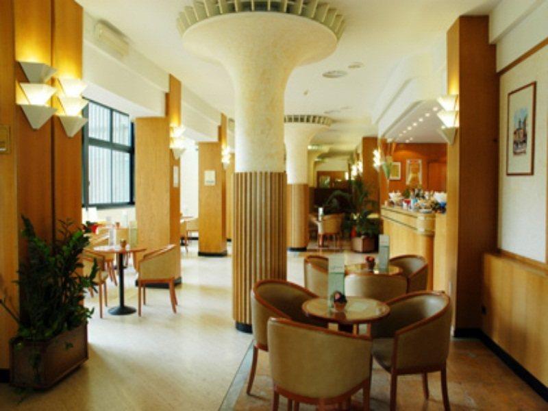 Hotel Airport