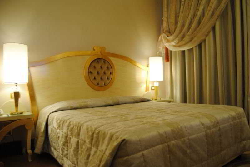 Hotel Zanhotel Tre Vecchi Bologna