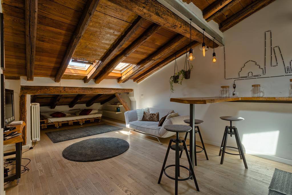 Castiglione 77 Apartment