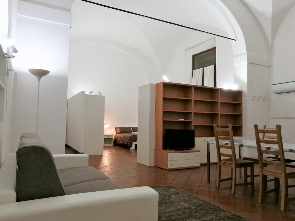 Farolfi Palazzo Pallavicini * Bologne