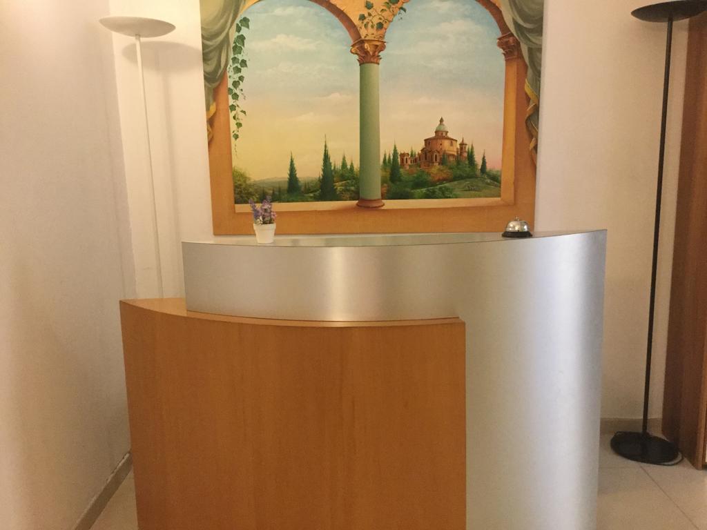 Residenza Due Torri Check In Presso Vicolo Cattani 7 Gasthof Bologna