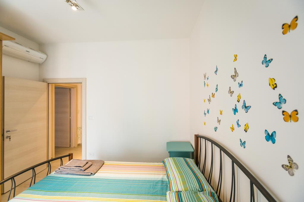 Butterfly Apartment *