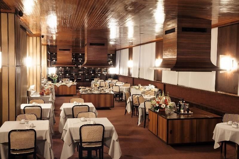 Grand Elite Hotel 4*