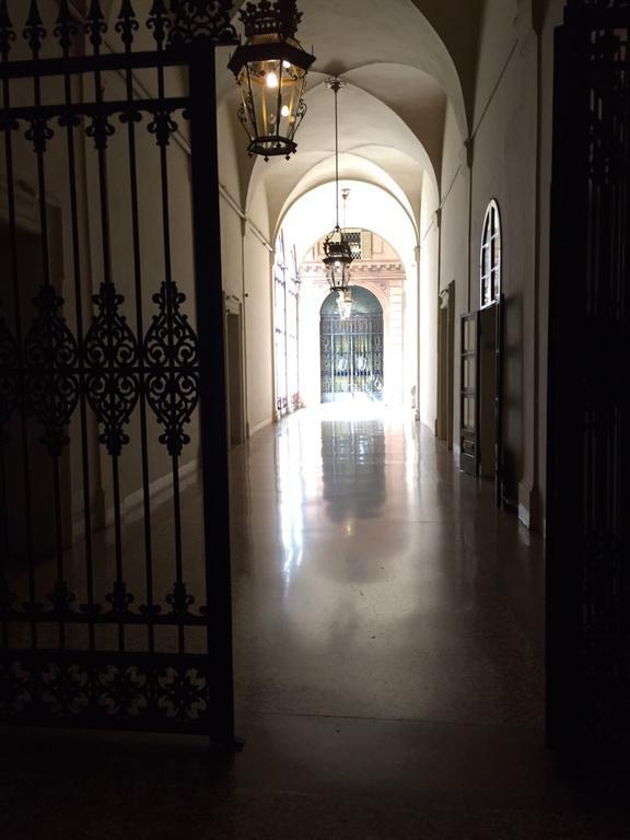 Palazzo Bargellini Panzacchi & Via De' Pepoli