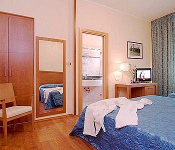Astor Hotel 3*