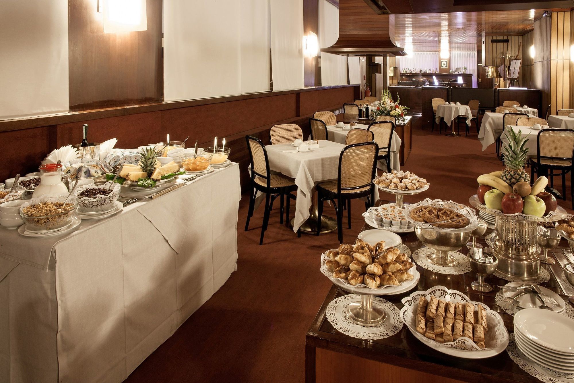 Hotel Grand Elite 4*
