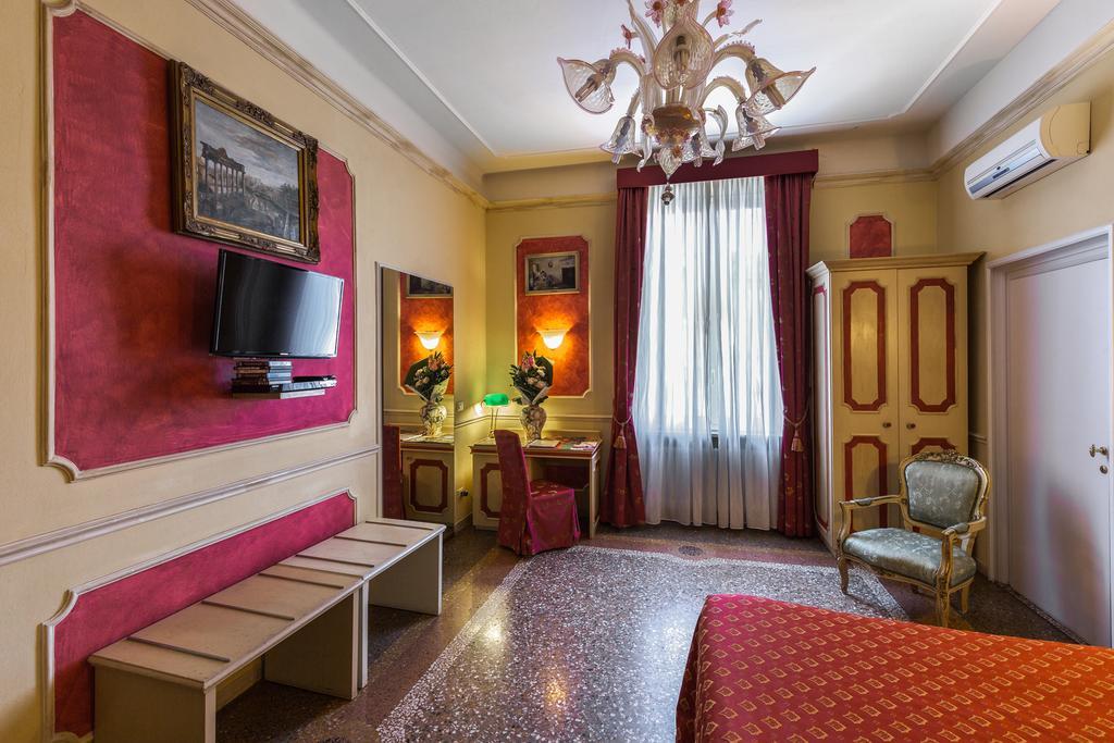 Acomodação com café da manhã  Antica Residenza D'azeglio Room&breakfast Di Charme 2*