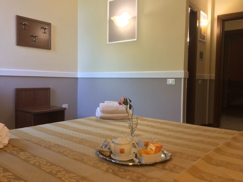 Marco Polo Self Check-in Hotel Bologne