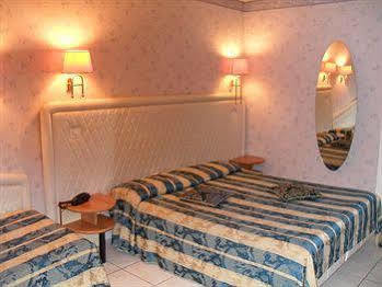 Residenza Due Torri Check In Presso Vicolo Cattani 7 Gasthof 3*