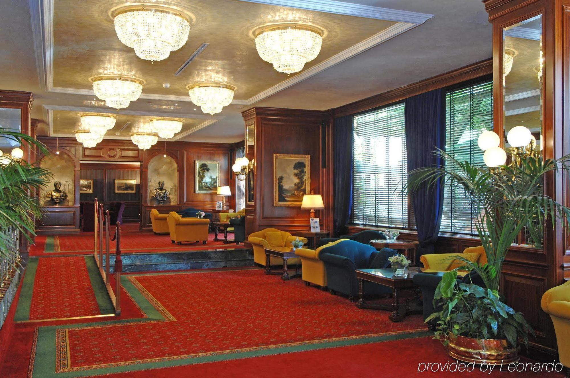 Hotel Royal Carlton 4*