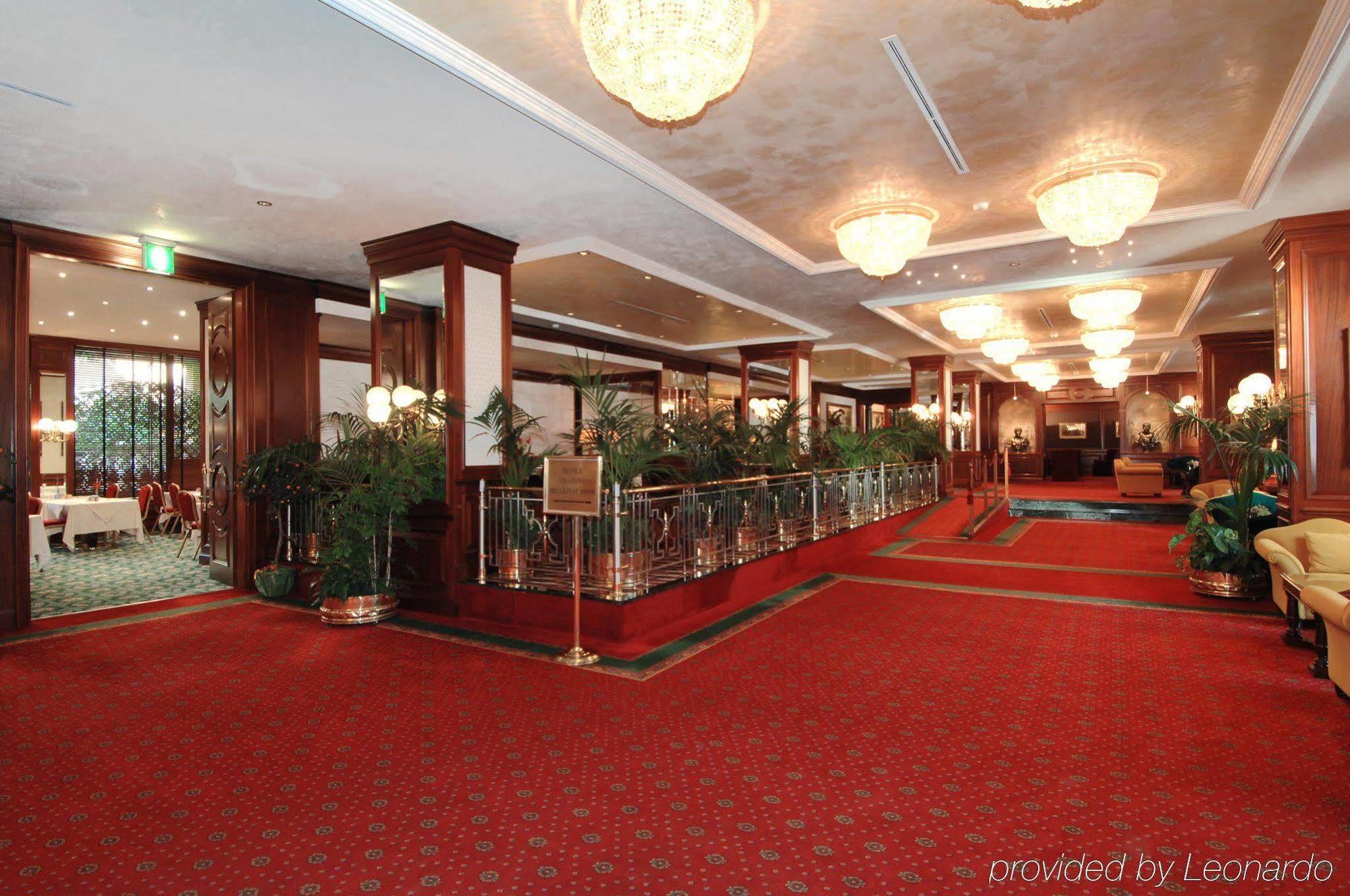 Hotel Royal Carlton 4*