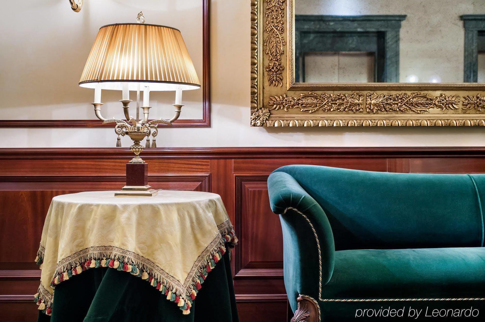 Hotel Royal Carlton