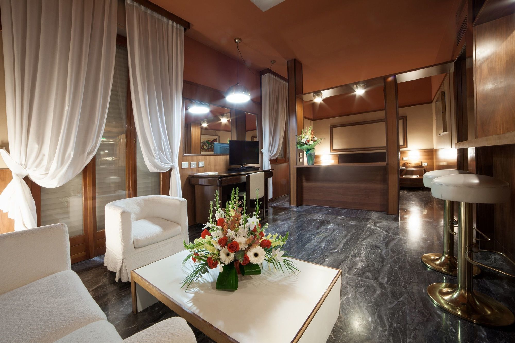 Hotel Grand Elite 4*