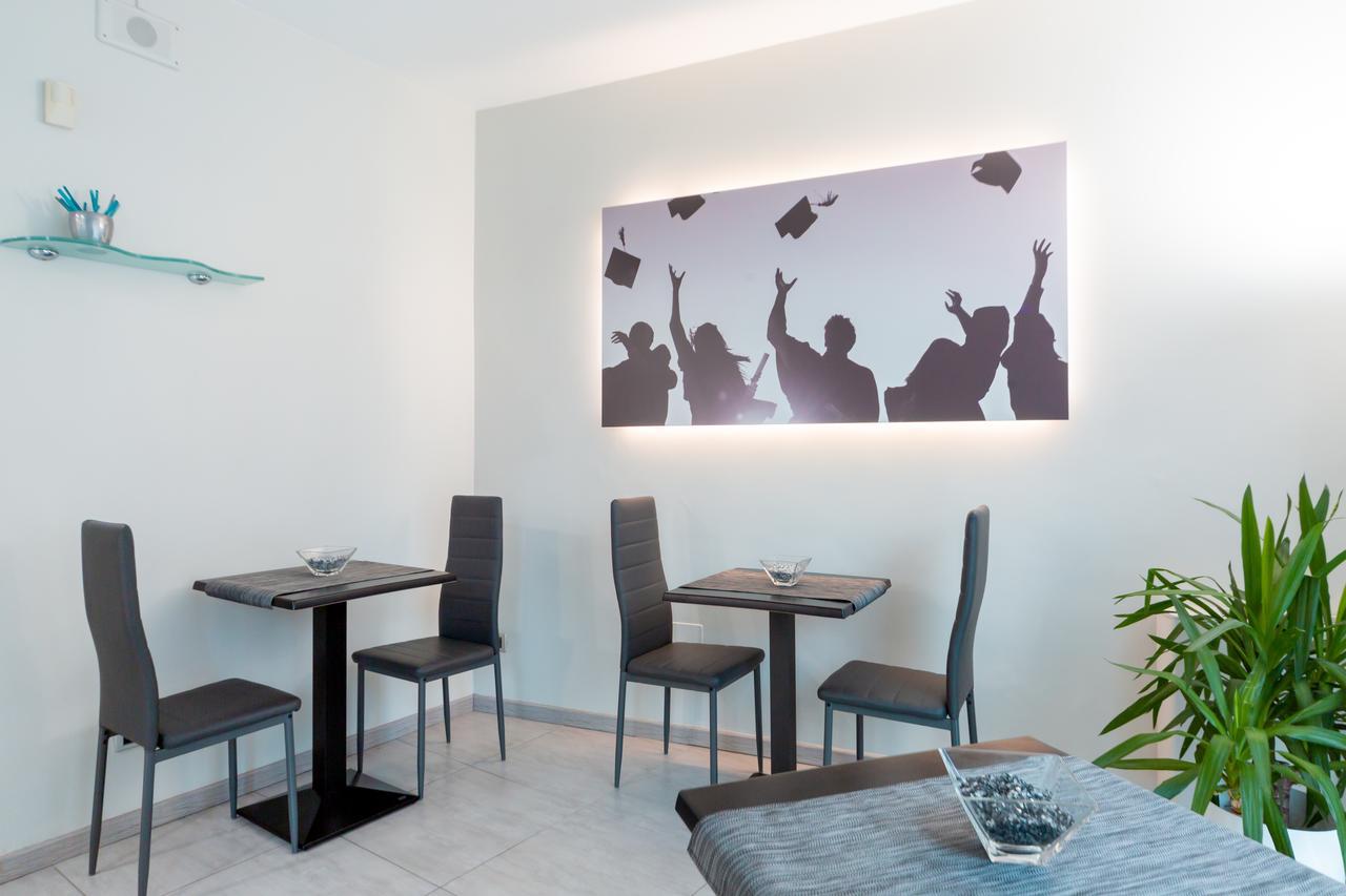 Hotel University