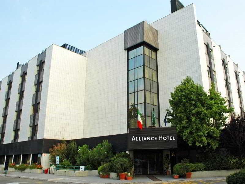 Hotel Airport 4*