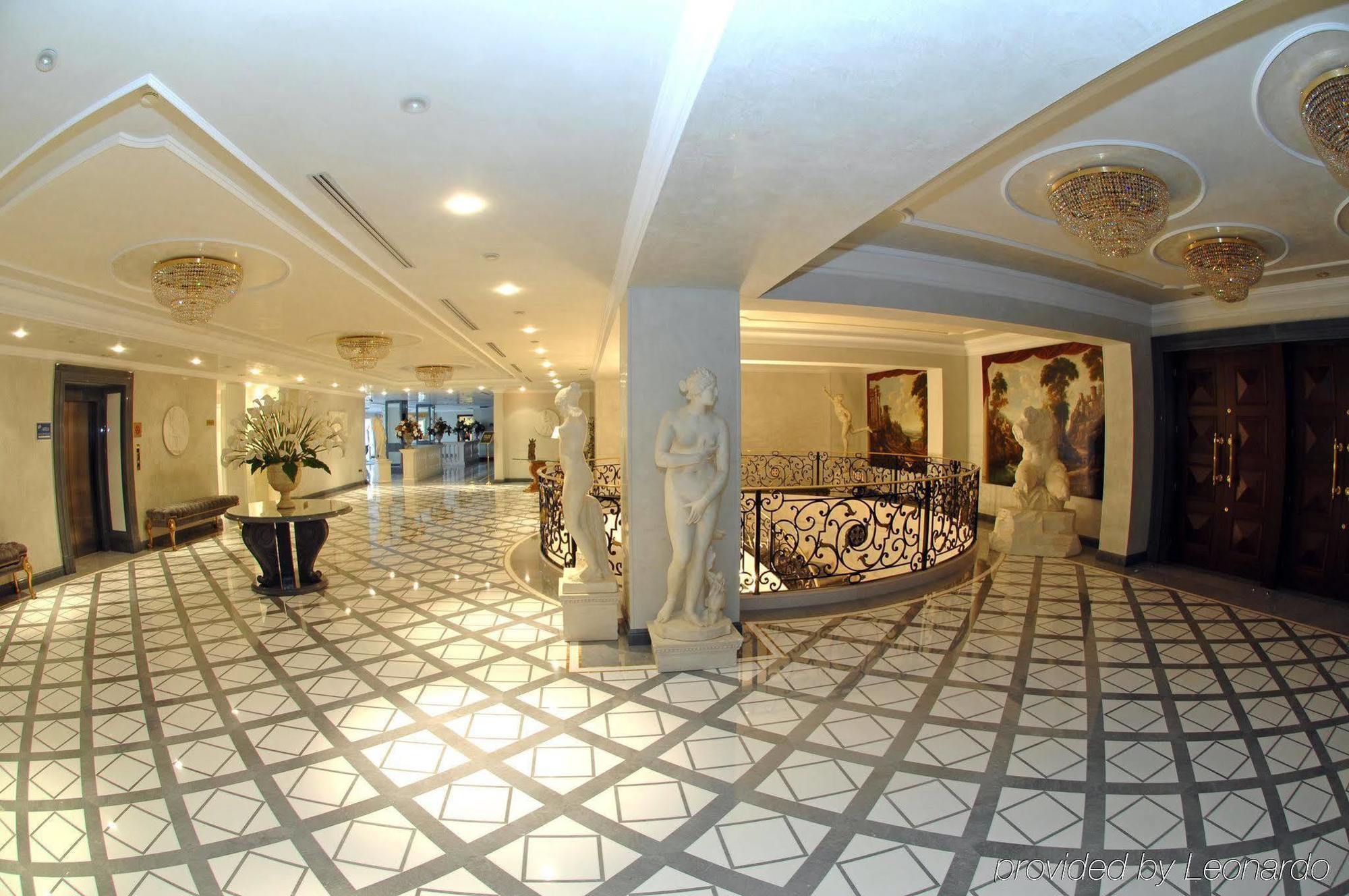 Royal Carlton 4*