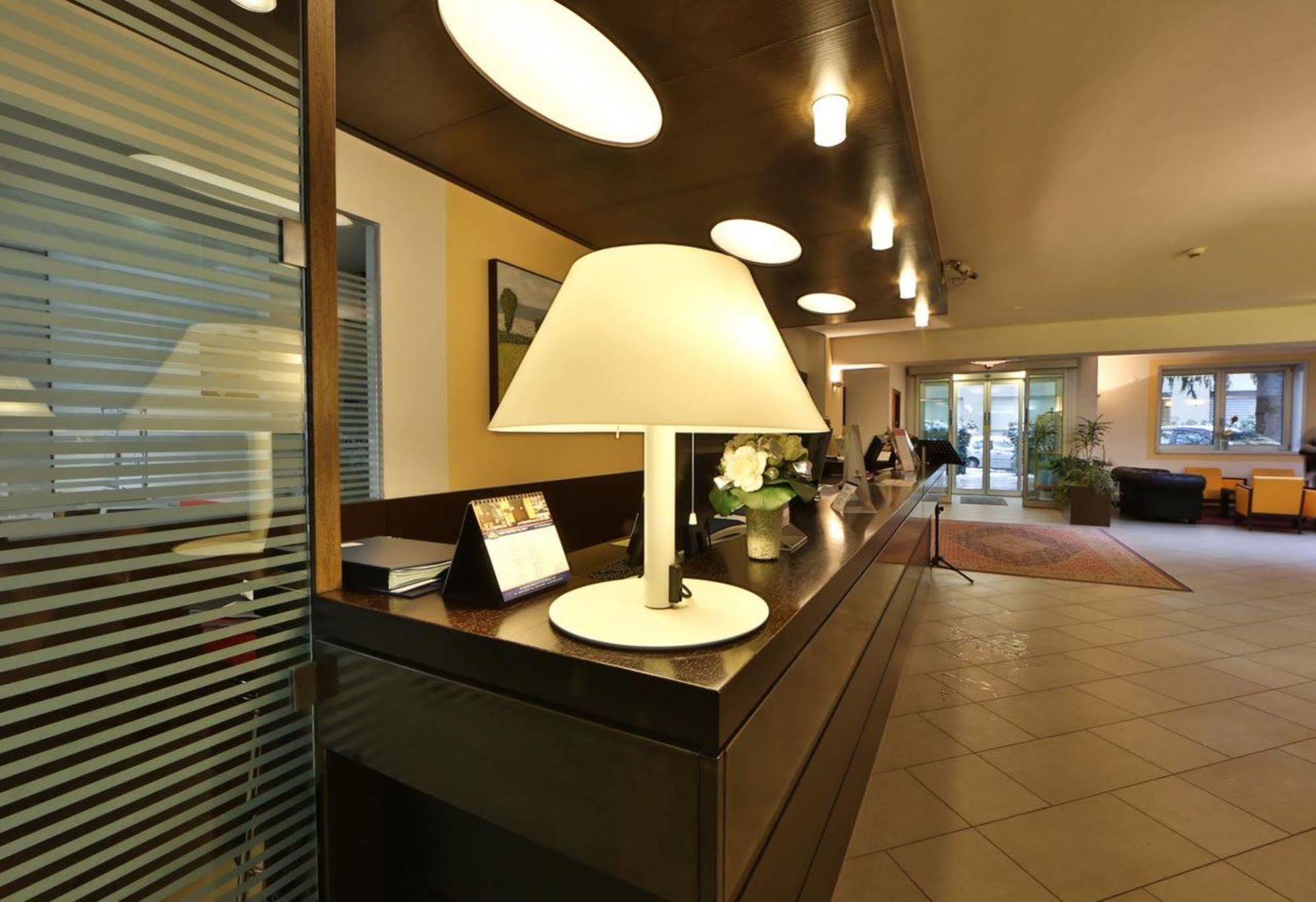 Western Hotel 4*