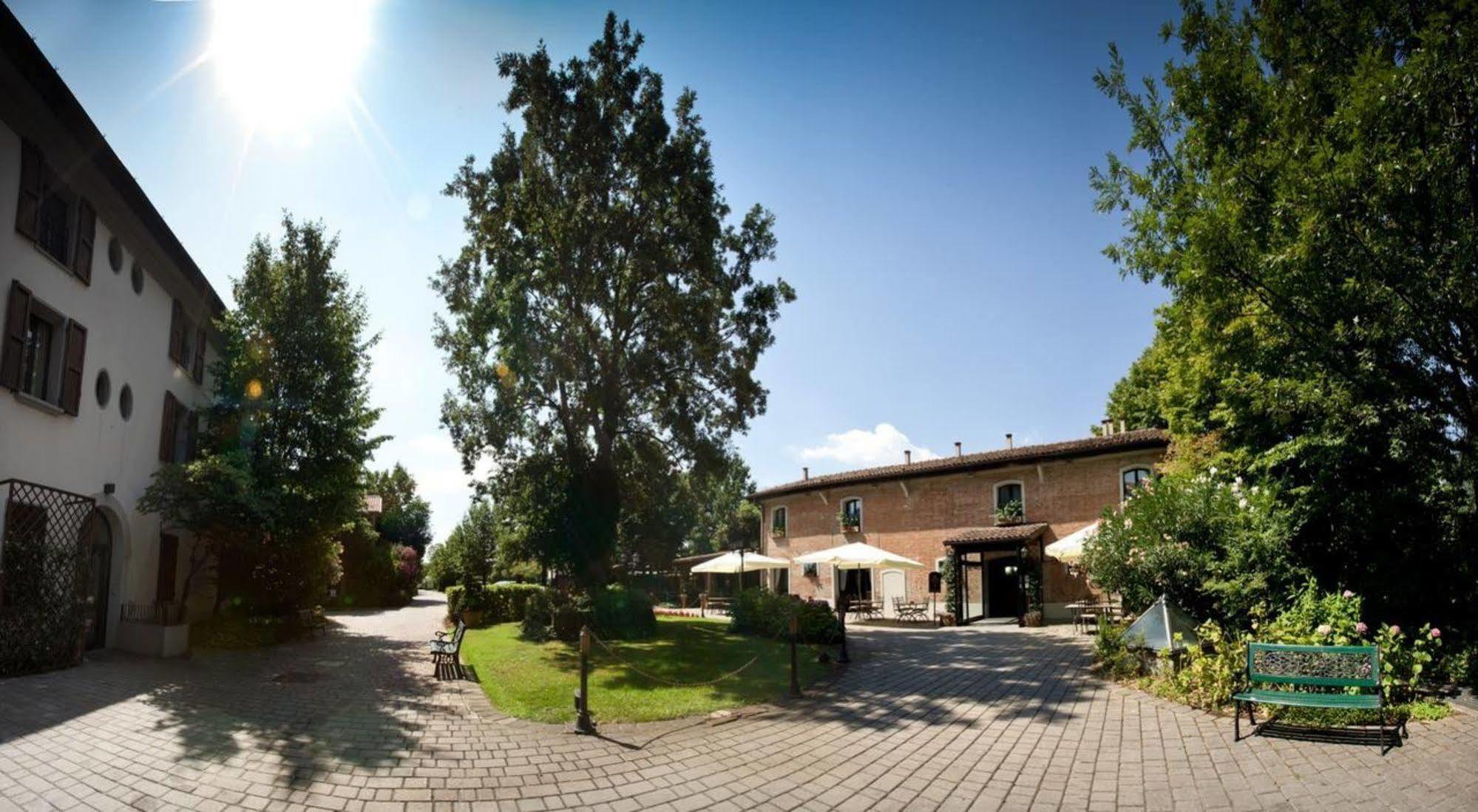 Savoia 4*
