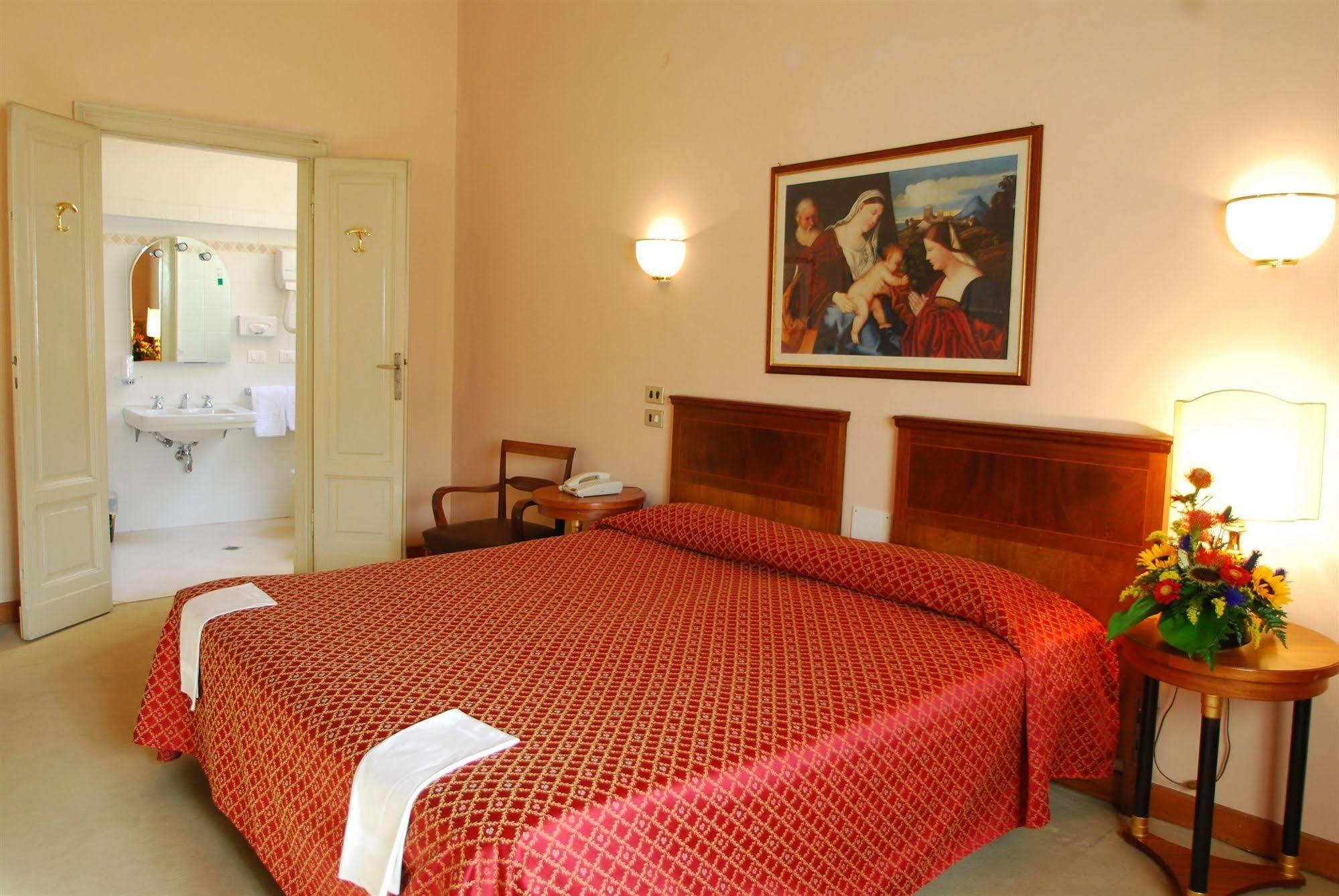 Palace Centro 3*
