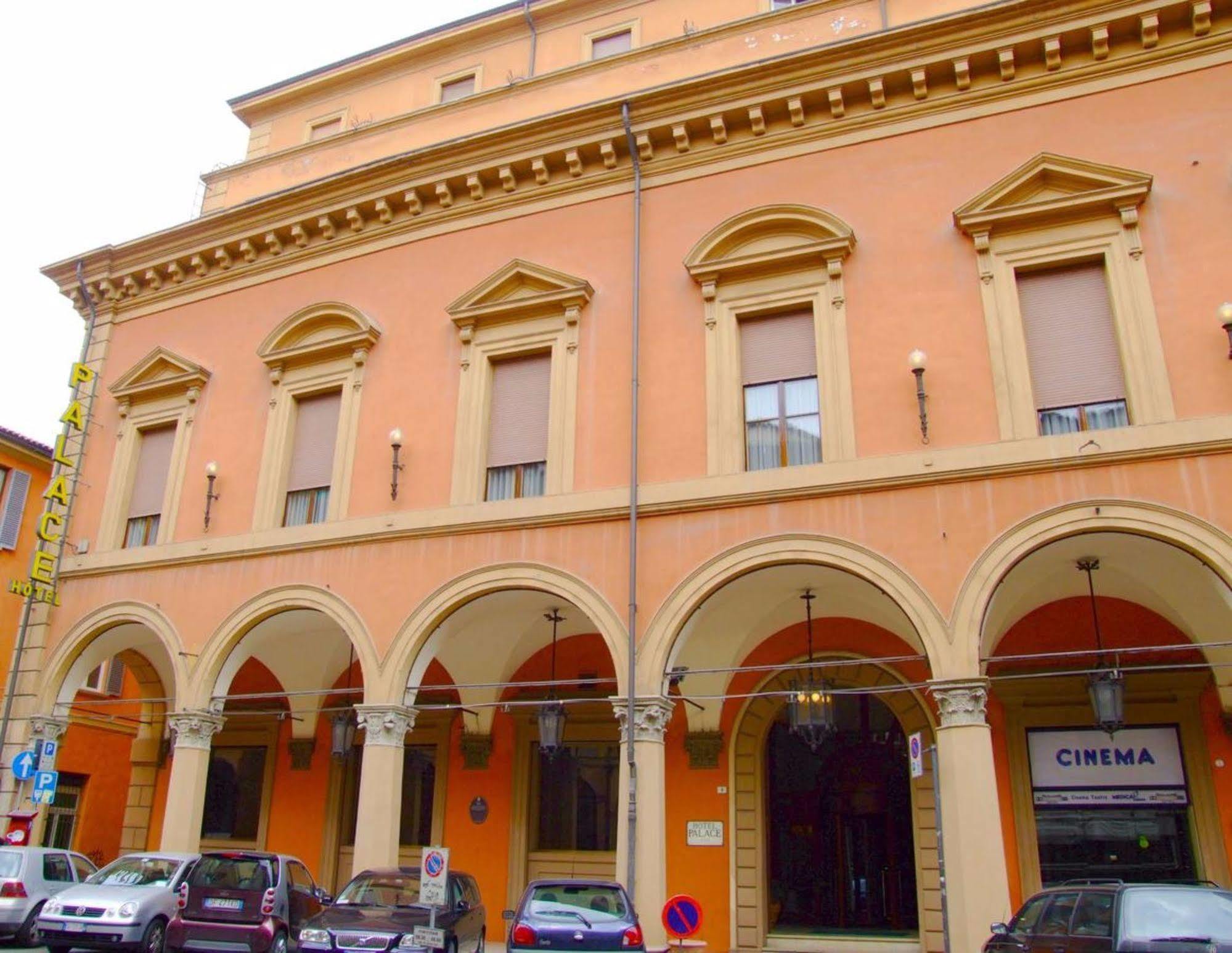 Palace Centro Hotel 3*